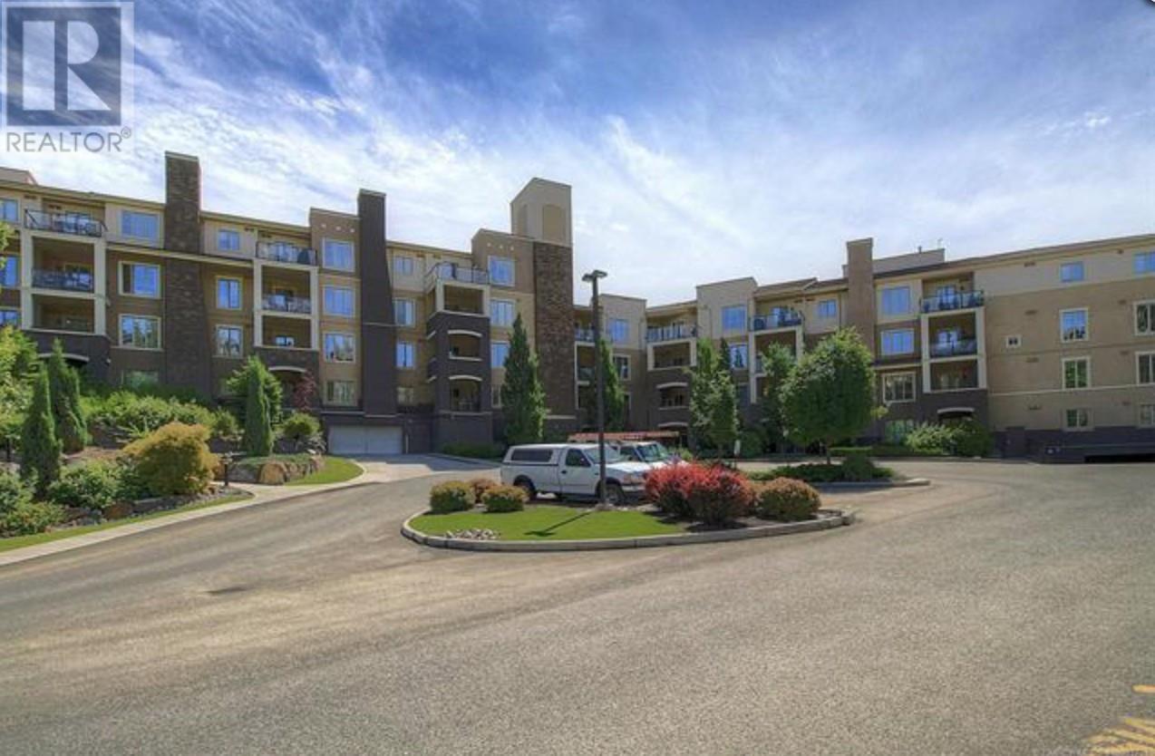 1873 Country Club Drive Unit 2112, Kelowna, BC V1V 2W6