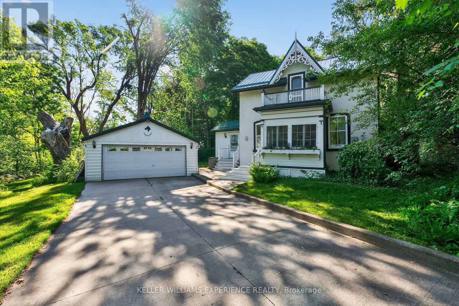 3 Boys St S, Barrie, ON L4N 1Z5