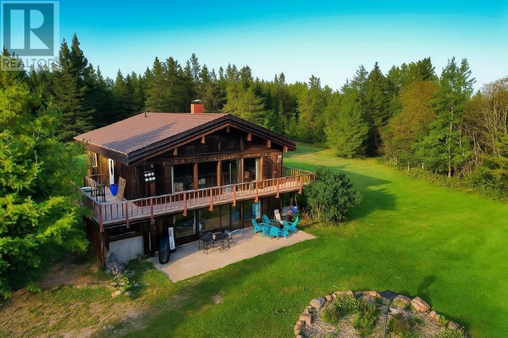 522 Hill Rd N, Kaministiquia, ON P0T 1X0
