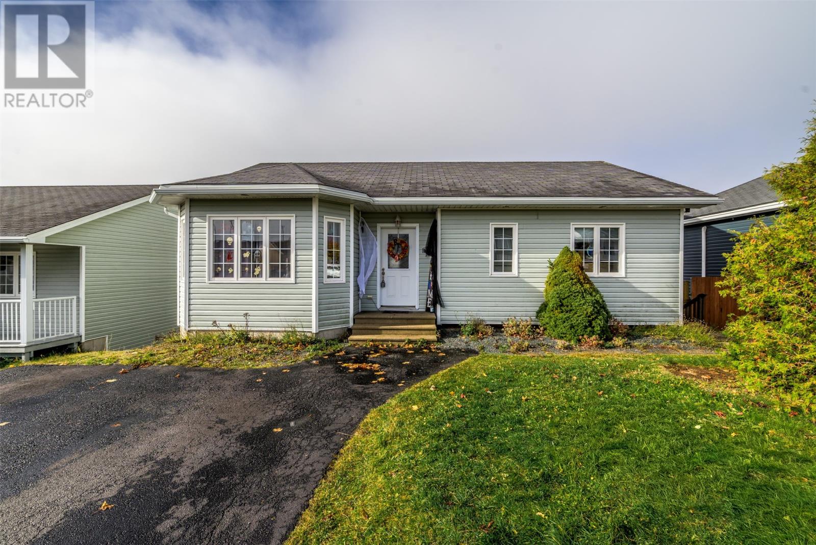 72 Brougham Dr, Paradise, NL A1L 0E1