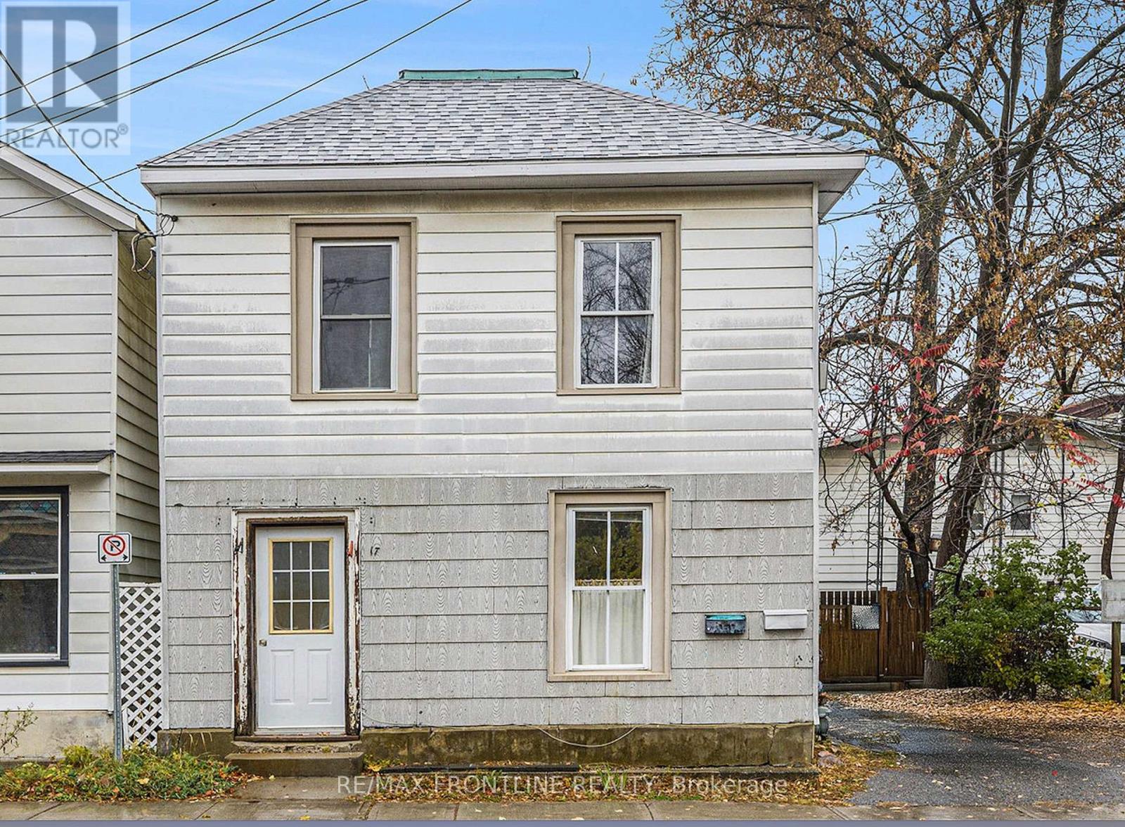 17 Mill St, Perth, ON K7H 1W1