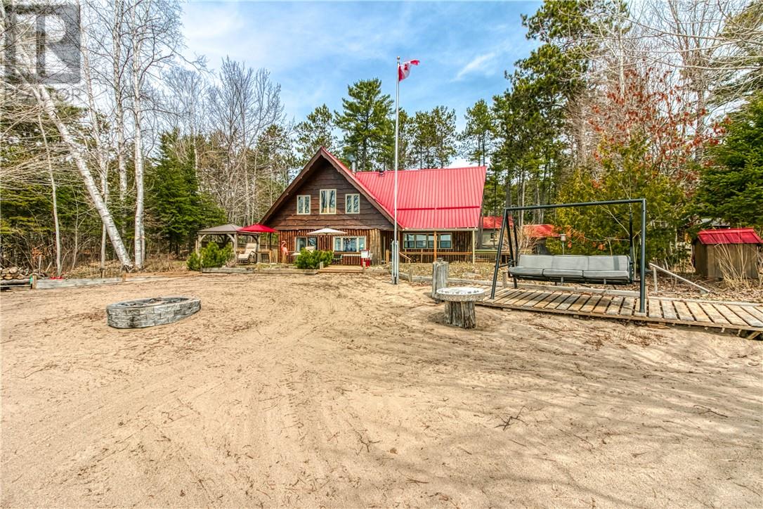 33 Dominion Park Dr, Thessalon, ON P0R 1L0