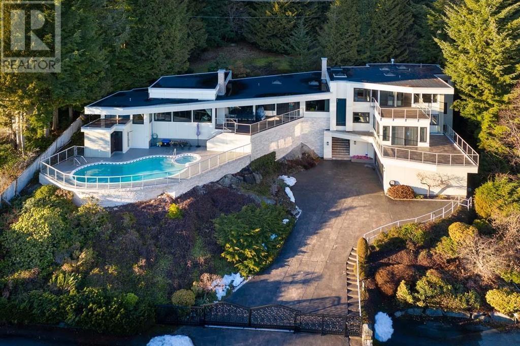 1151 Millstream Rd, West Vancouver, BC V7S 2C8