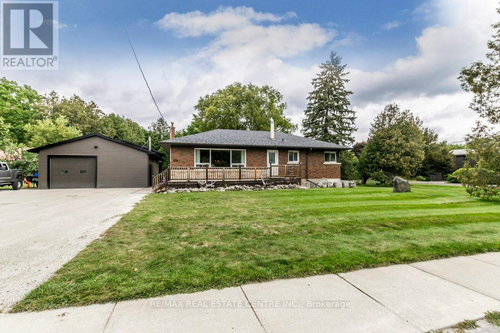 112 York St, Guelpheramosa Eden Mills, ON N0B 1K0