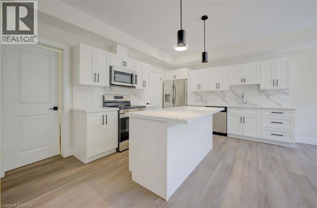 17 Peter Street Unit 1, Kitchener, ON N2G 3J5