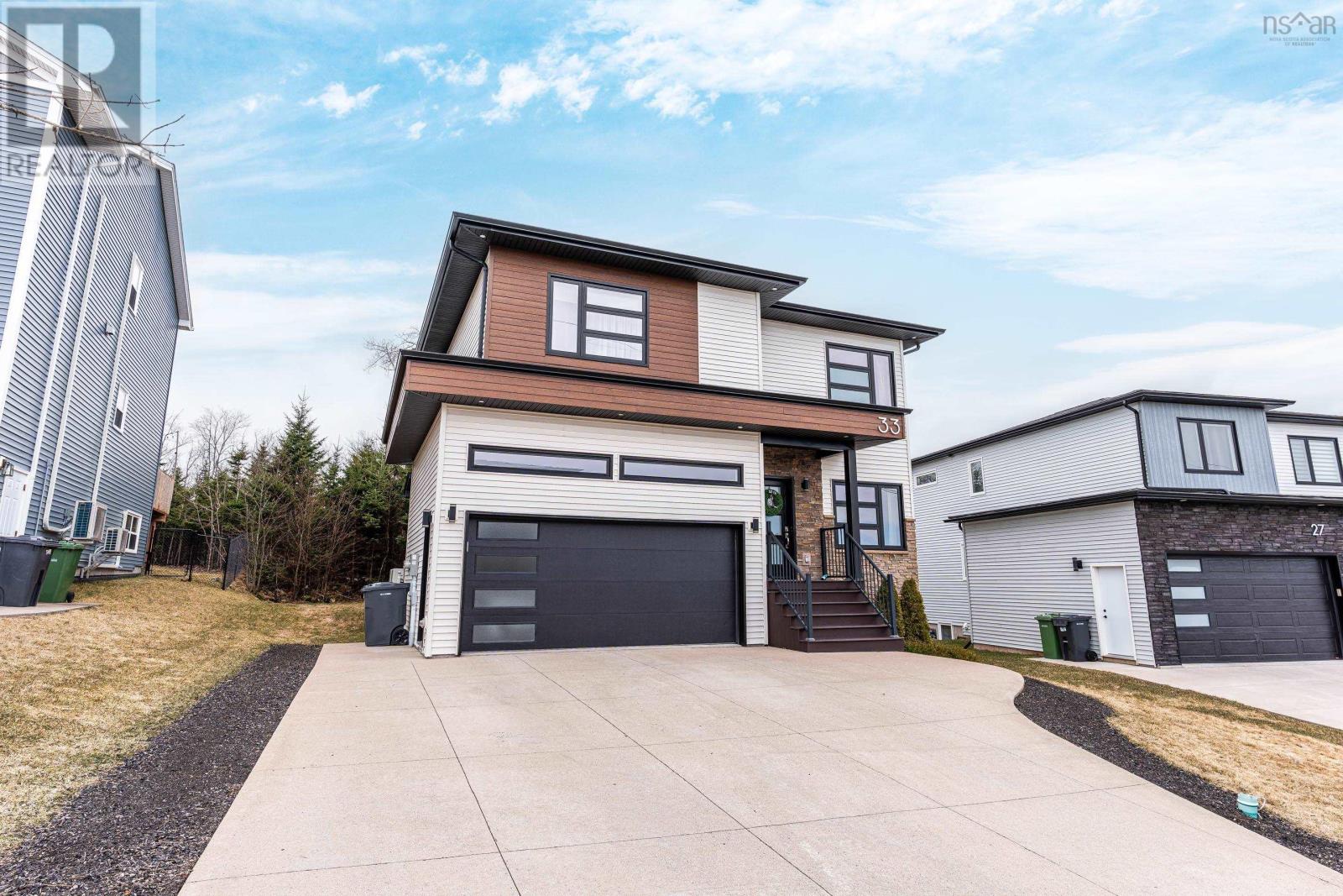 33 Merlot Ct, Timberlea, NS B3T 0C2