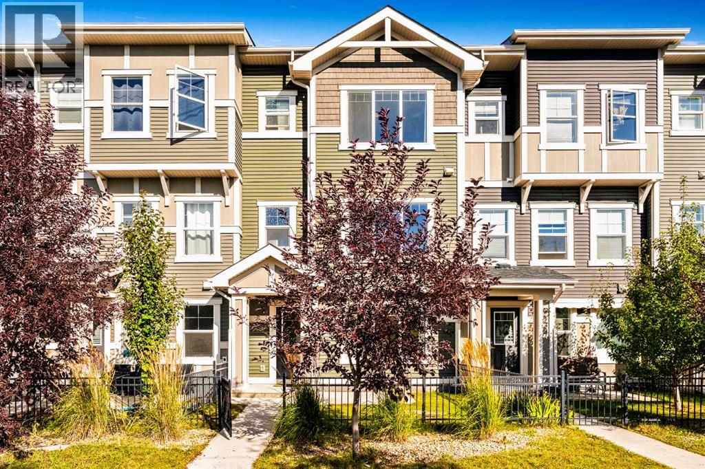 136 Sundown, Cochrane, AB T4C 2M5