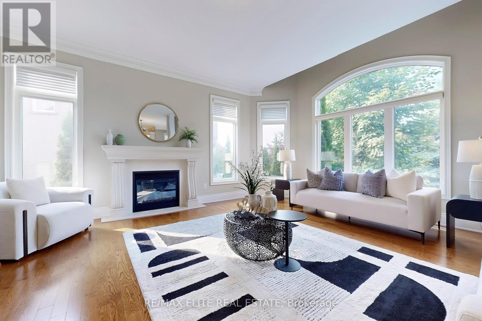 59 Carisbrooke Cir, Aurora Bayview Southeast, ON L4G 0K4