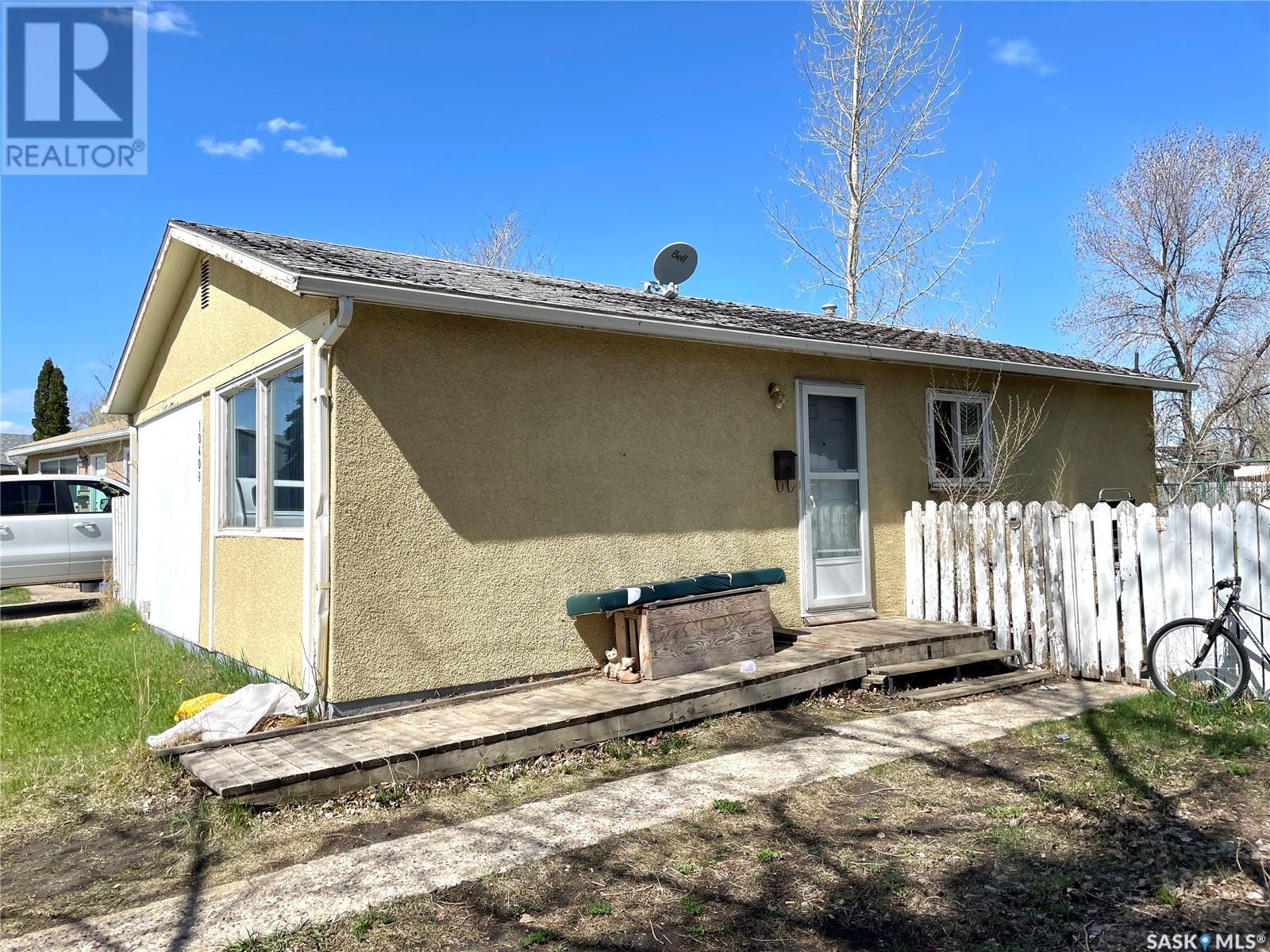 10408 Laurier Cres, North Battleford, SK S9A 3A8