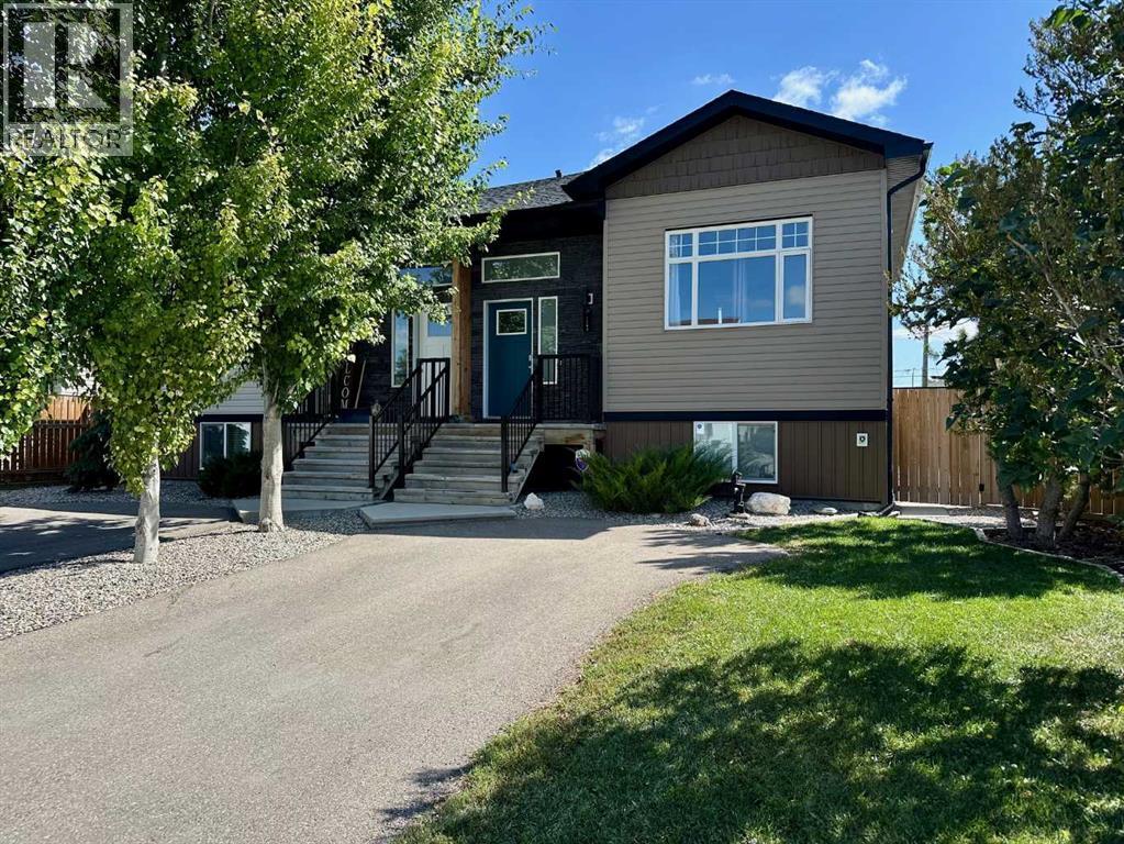 8 Street N Unit 1203, Lethbridge, AB T1H 1Z3