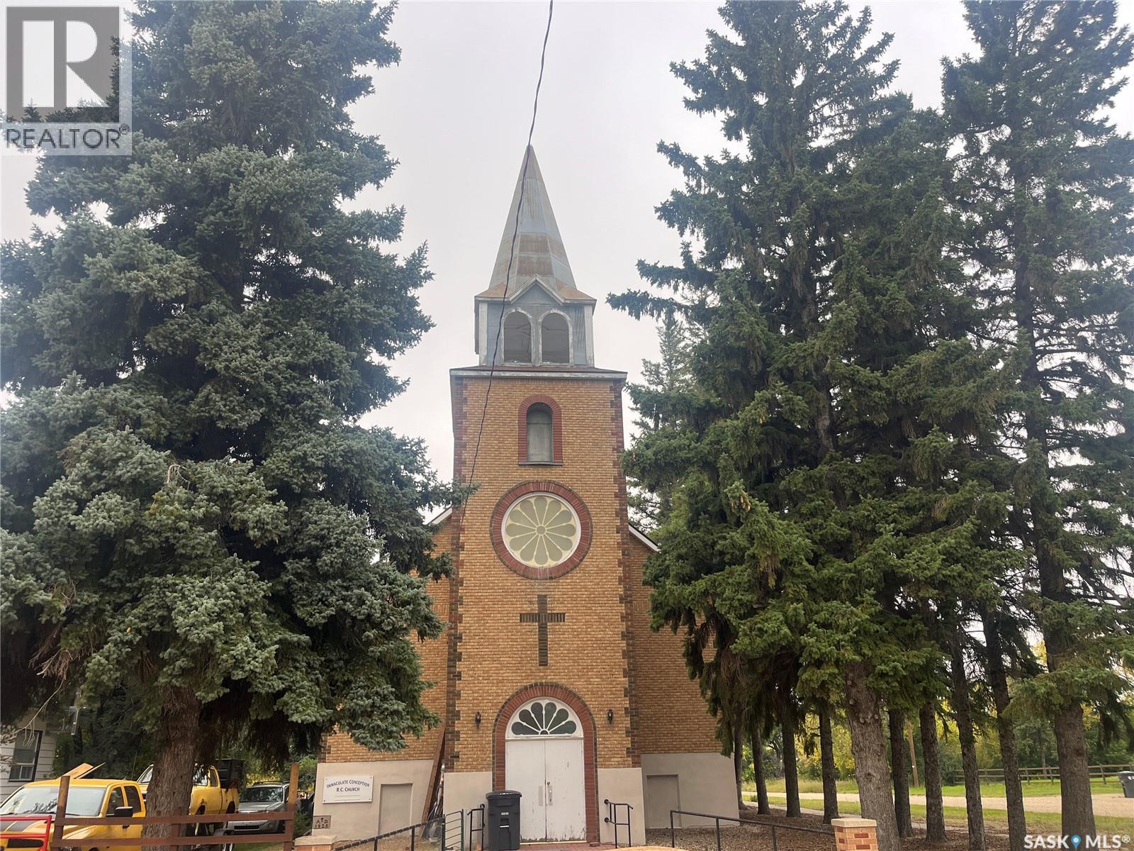 121 Queen St, Quinton, SK S0A 3G0
