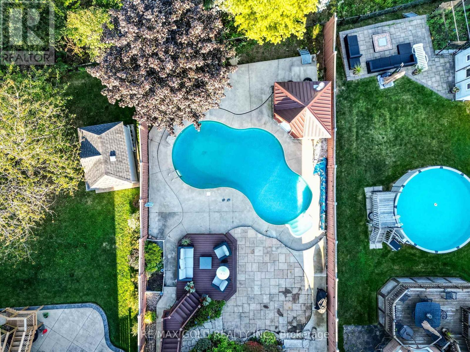 74 Porchlight Rd, Brampton Fletcher's Creek Village, ON L6X 4S1