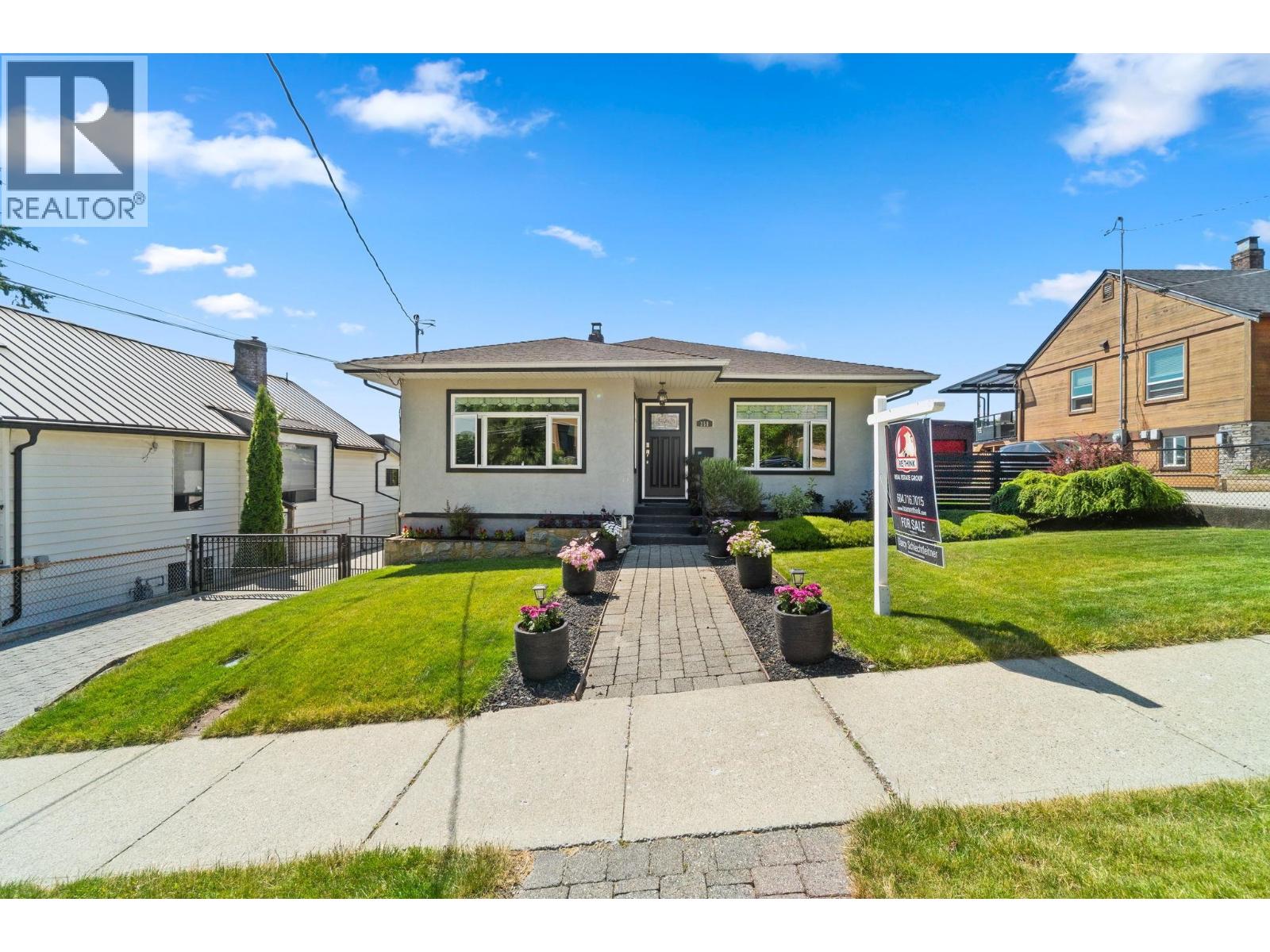 358 Alberta St, New Westminster, BC V3L 3J5