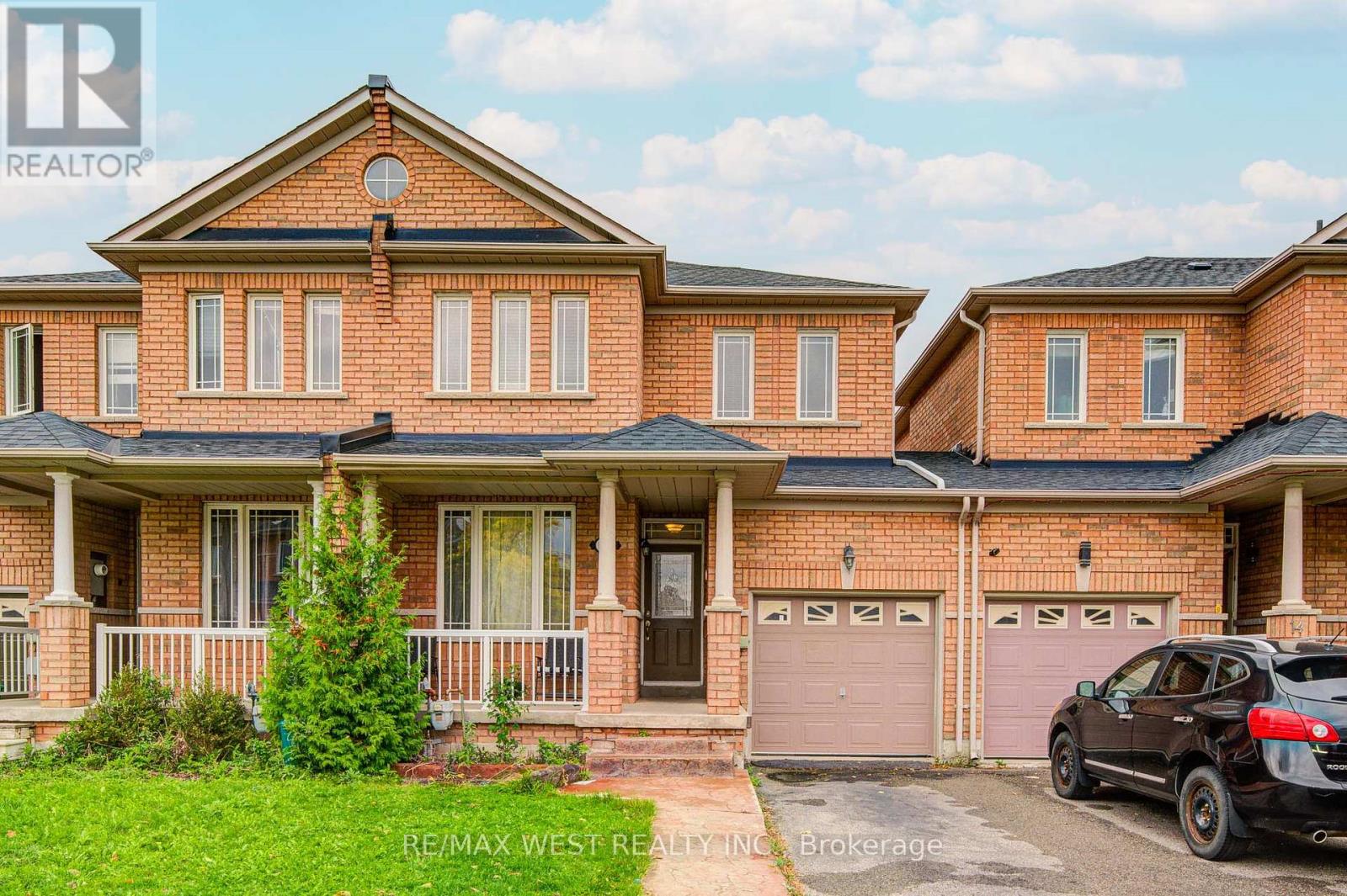 12 Eaglefield Gate, Brampton, ON L7A 3S2