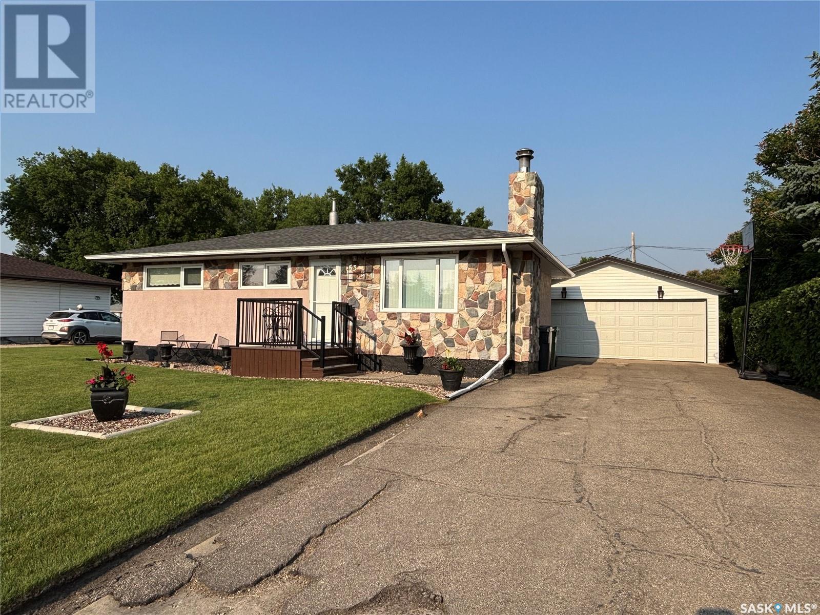 53 Bailey Dr, Yorkton, SK S3N 2J2