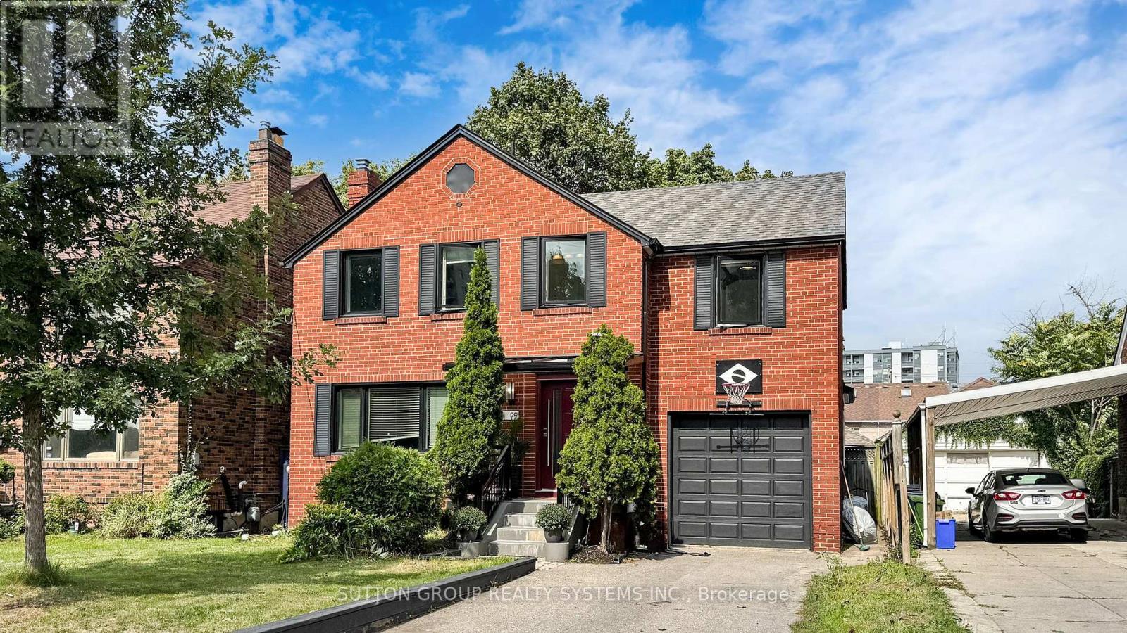 29 Pearen St, Toronto Mount Dennis, ON M6M 4T4