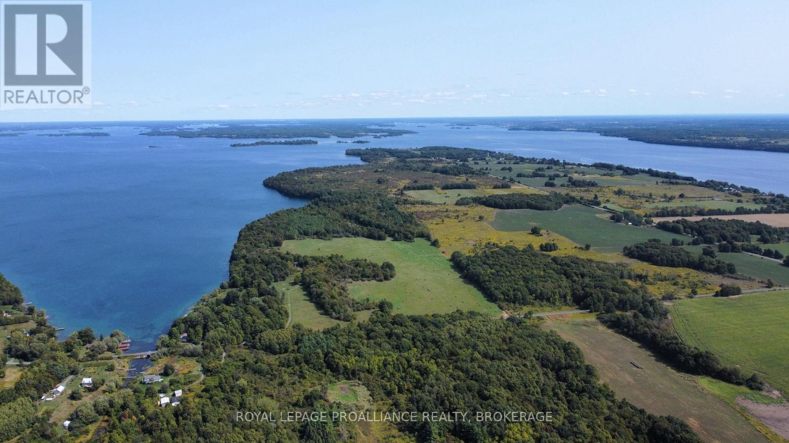4 Stoney Pt Ln, Frontenac Islands, ON K0H 2Y0