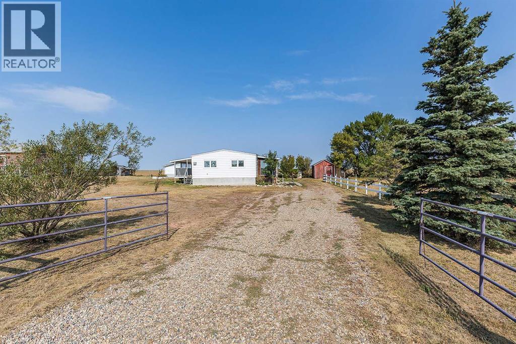 7502 Old Transcanada Hwy, Rural Cypress County, AB T0J 2P0