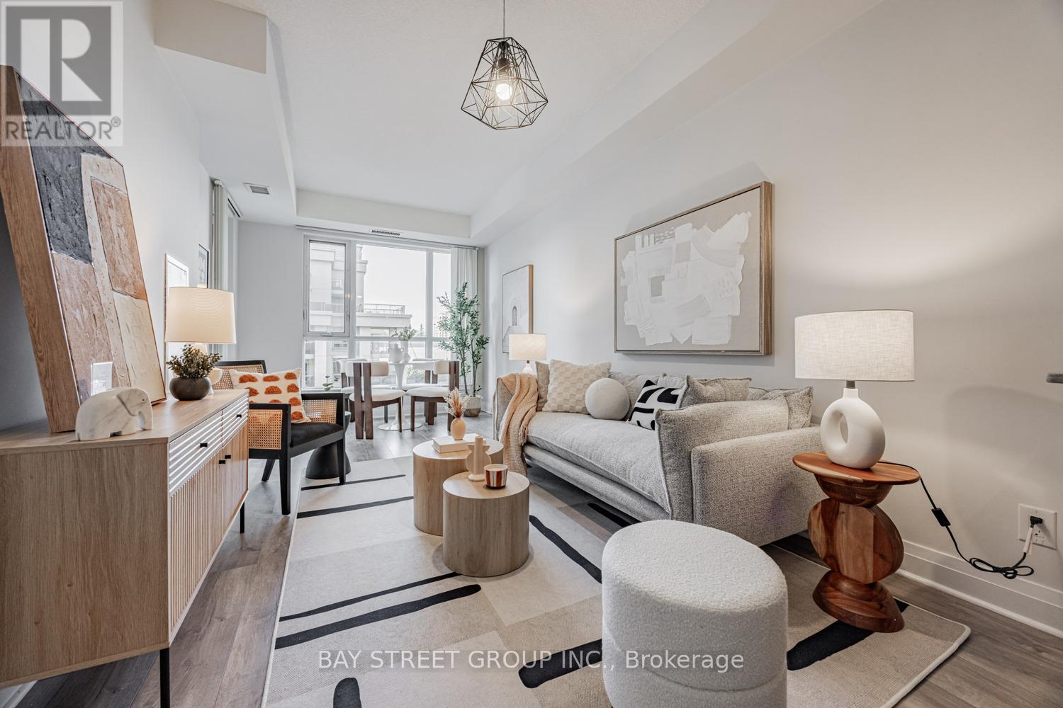 413 17 Kenaston Gdns, Toronto, ON M2K 0B9