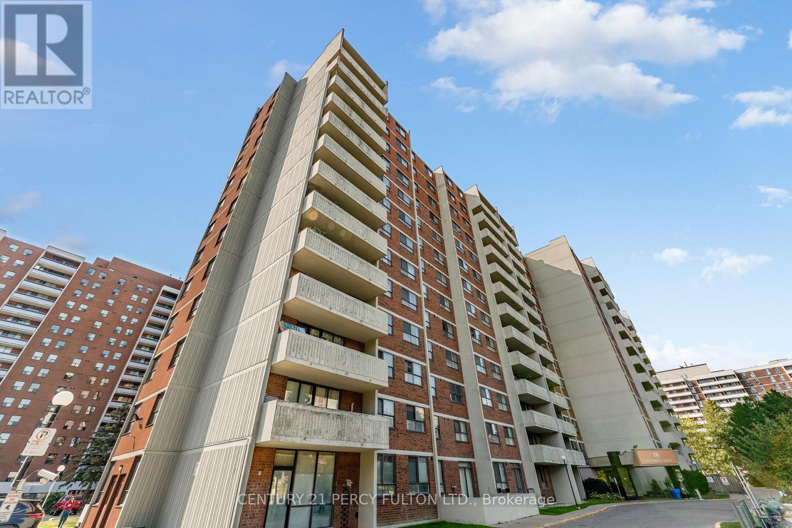 709 10 Stonehill Ct, Toronto, ON M1W 2X8