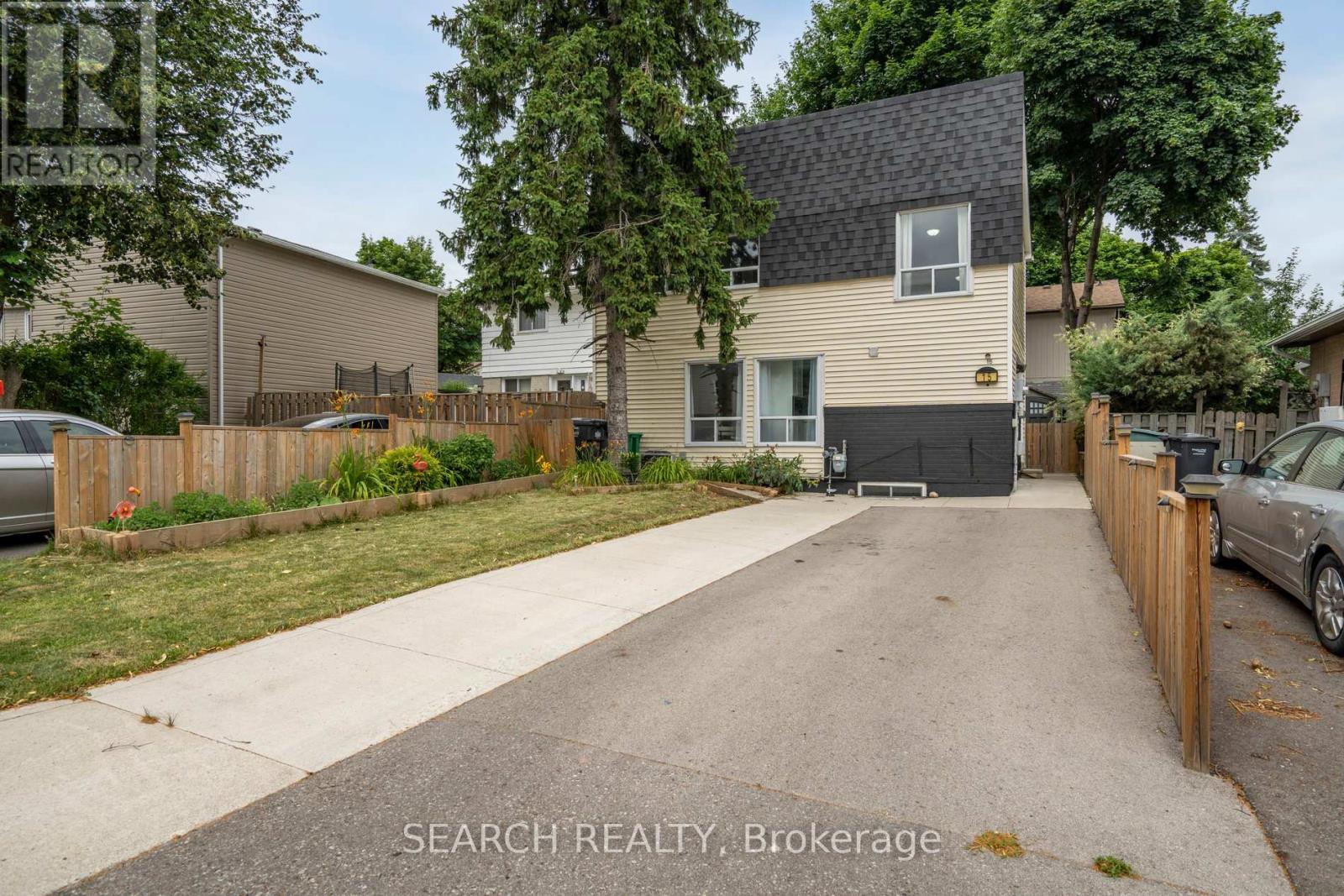 15 Hector Ct, Brampton, ON L6S 1P1