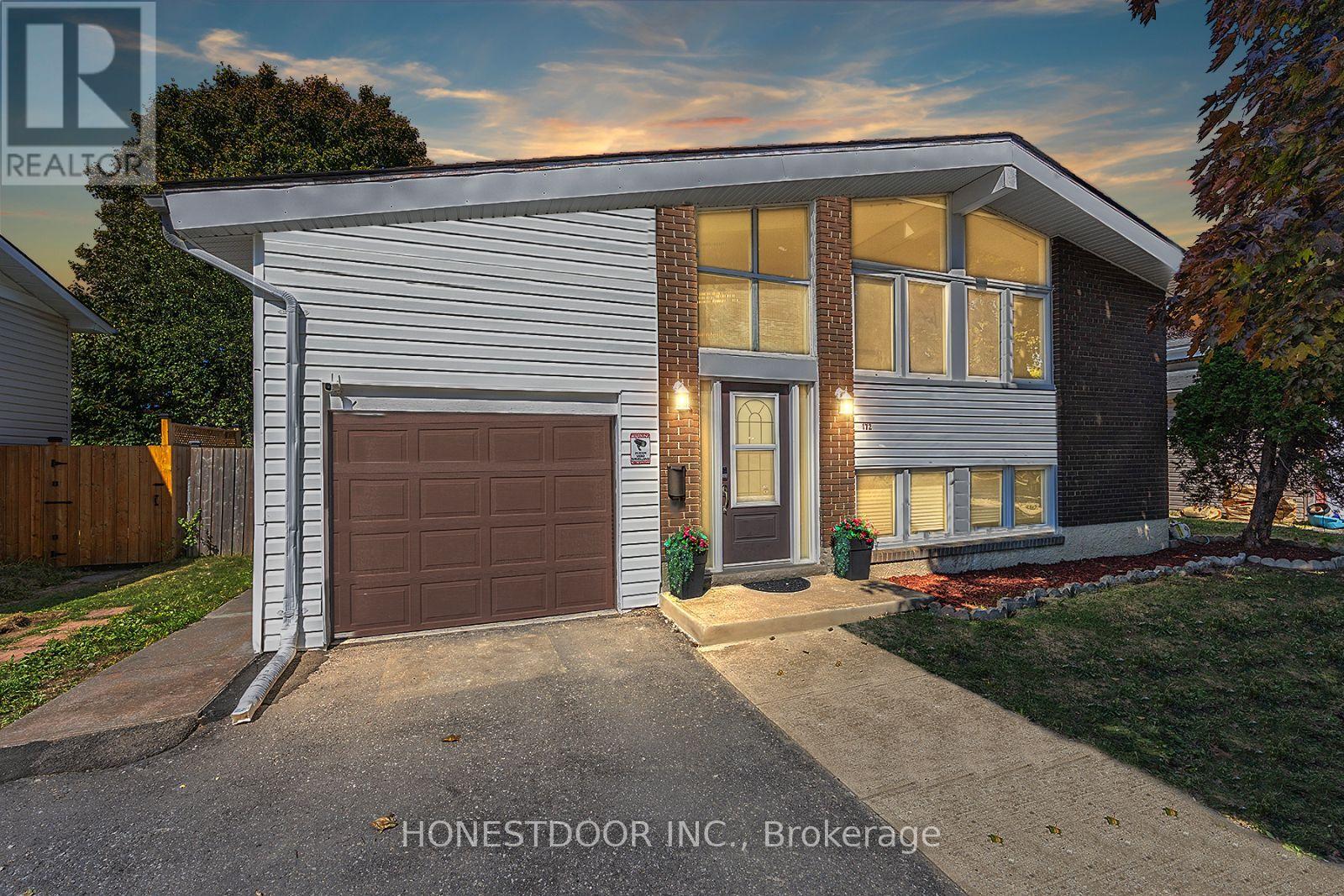 172 Casterton Ave, Kingston, ON K7M 1R5