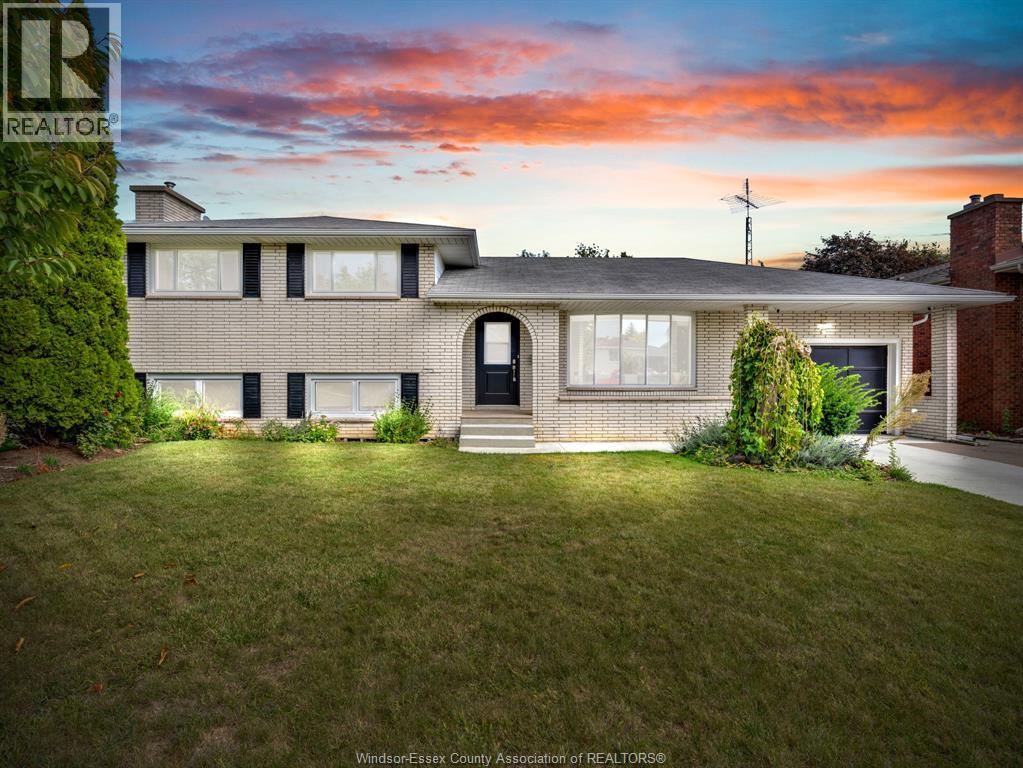 26 Debergh Ave, Leamington, ON N8H 4S9