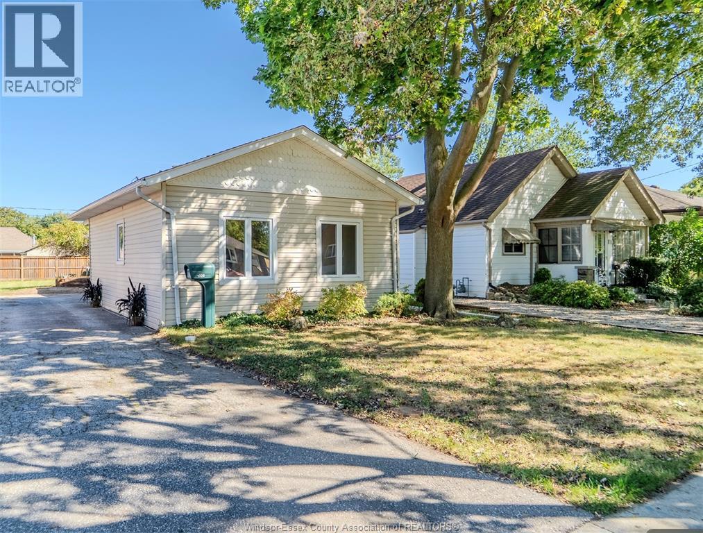1220 Glidden, Windsor, ON N8S 2P3