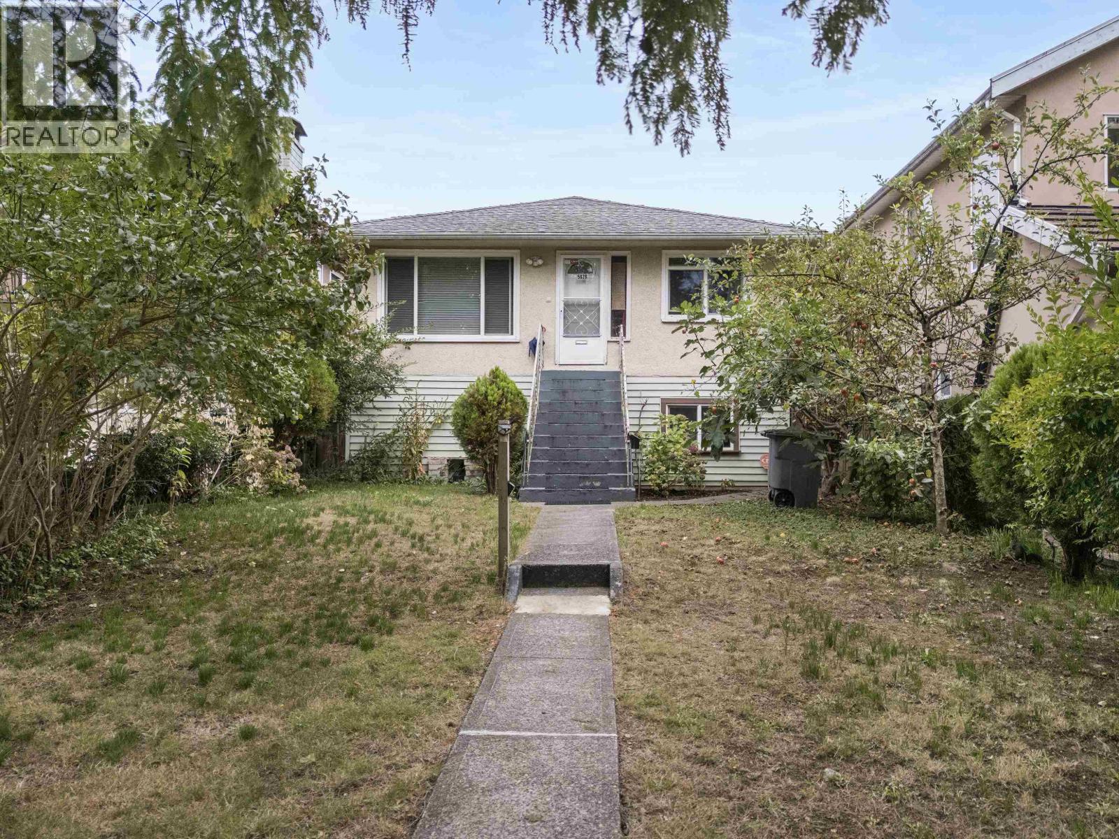 5828 Kerr St, Vancouver, BC V5R 4C1