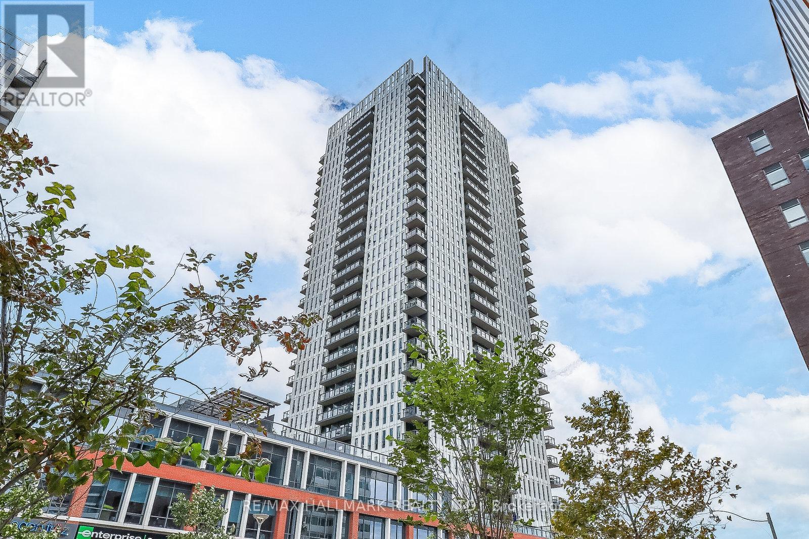 911 55 Regent Park Blvd, Toronto, ON M5A 0C2
