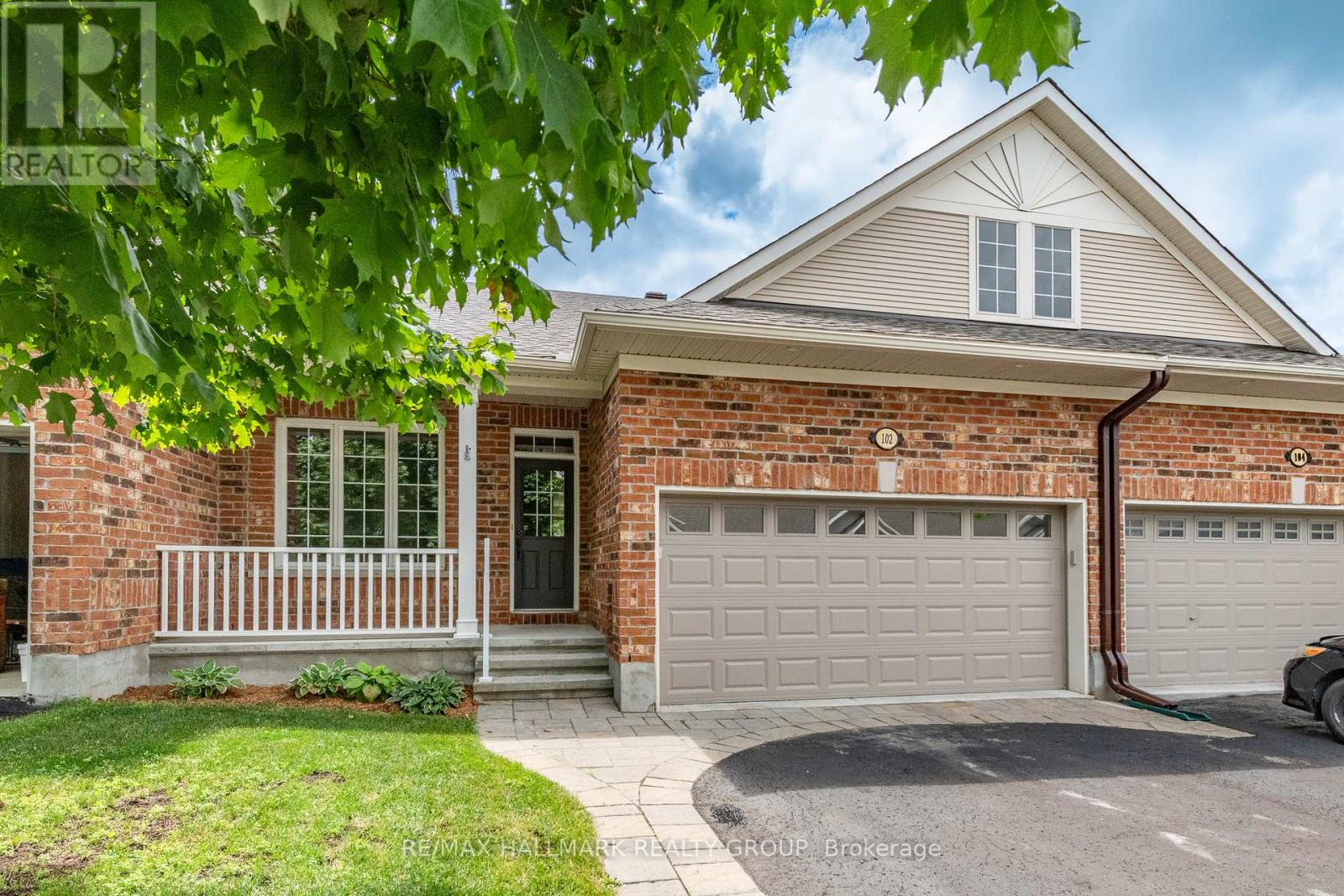 102 Kelso Private, Ottawa, ON K2J 0L9