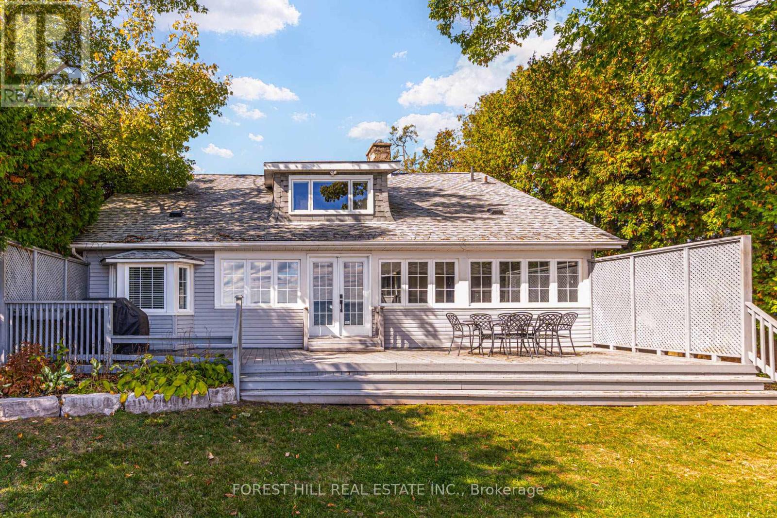 41 Sunnypoint Dr, Innisfil, ON L9S 2X4
