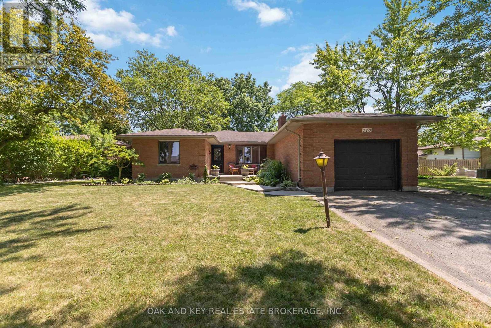 770 Galloway Cres, London, ON N6J 2Y7