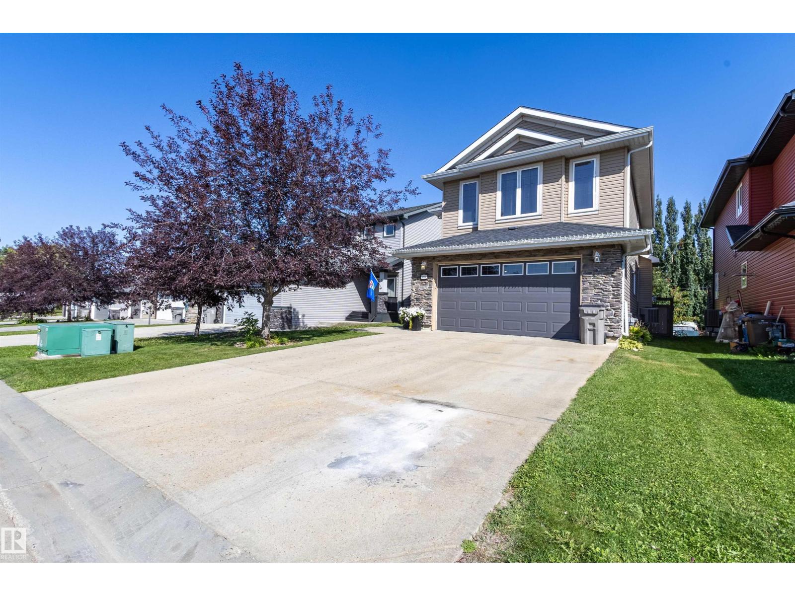 9 Southbridge Cres, Calmar, AB T0C 0V0