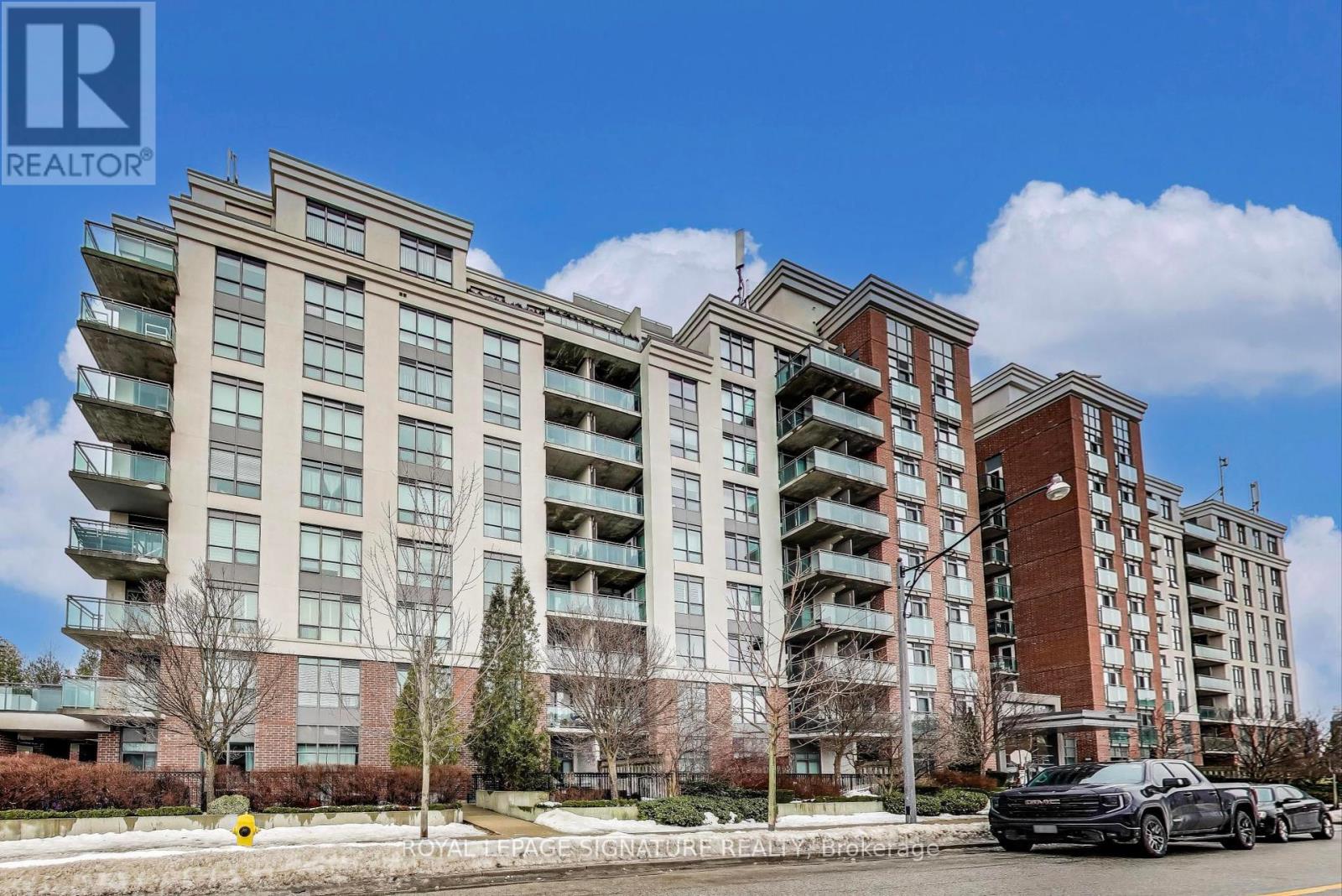 621 120 Dallimore Cir, Toronto, ON M3C 4J1
