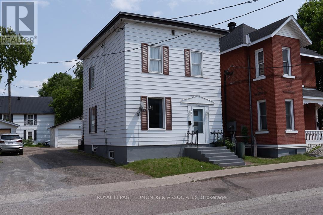 303 Murray St W, Pembroke, ON K8A 4P1