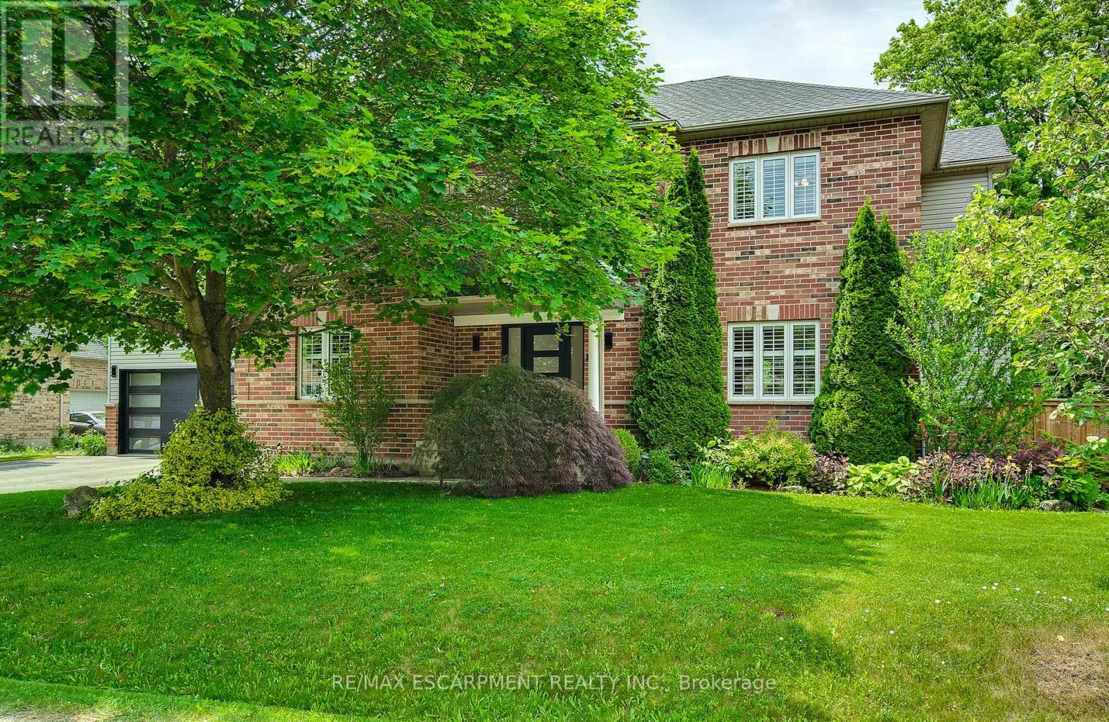 9 Valley Ridge Ln, Hamilton, ON L8N 2Z7