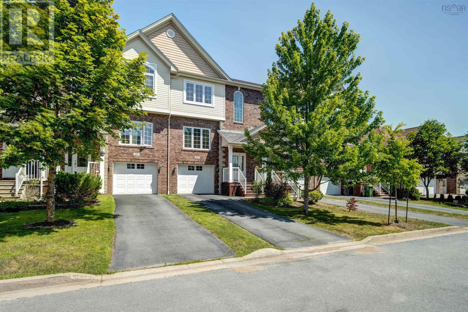 37 Stockton Rdg, Bedford South, NS B4A 0E4