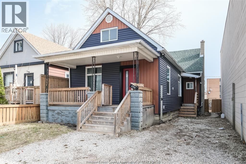 588 Caron Ave, Windsor, ON N9A 5B4