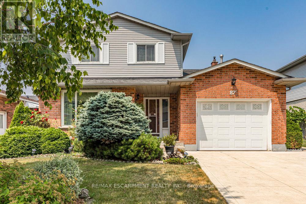 87 Strawberry Dr, Hamilton, ON L8E 4R2