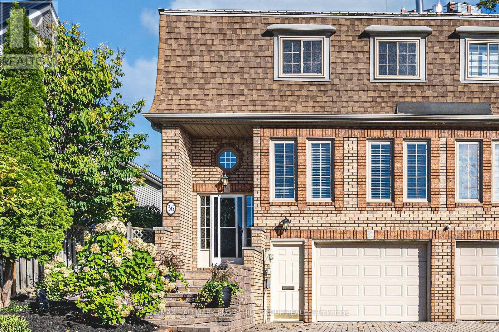 36 Kempenfelt Dr, Barrie, ON L4M 1B9