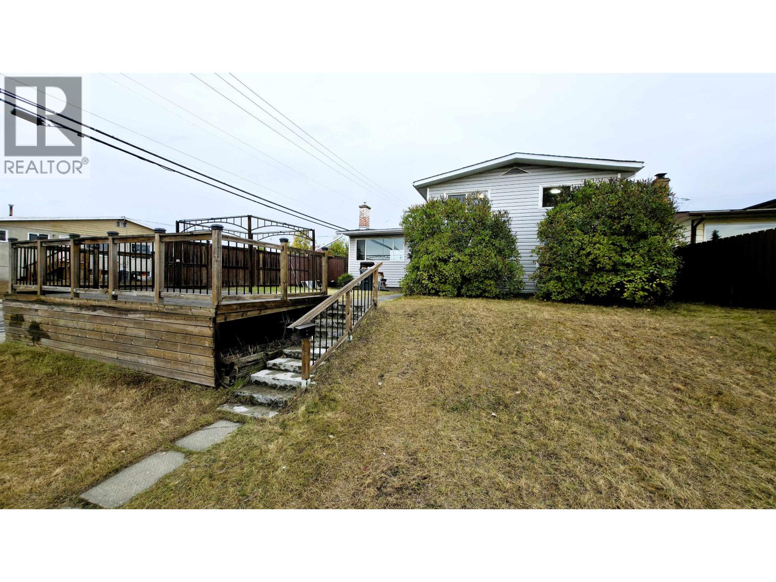 1016 Irwin St, Prince George, BC V2M 2Y2