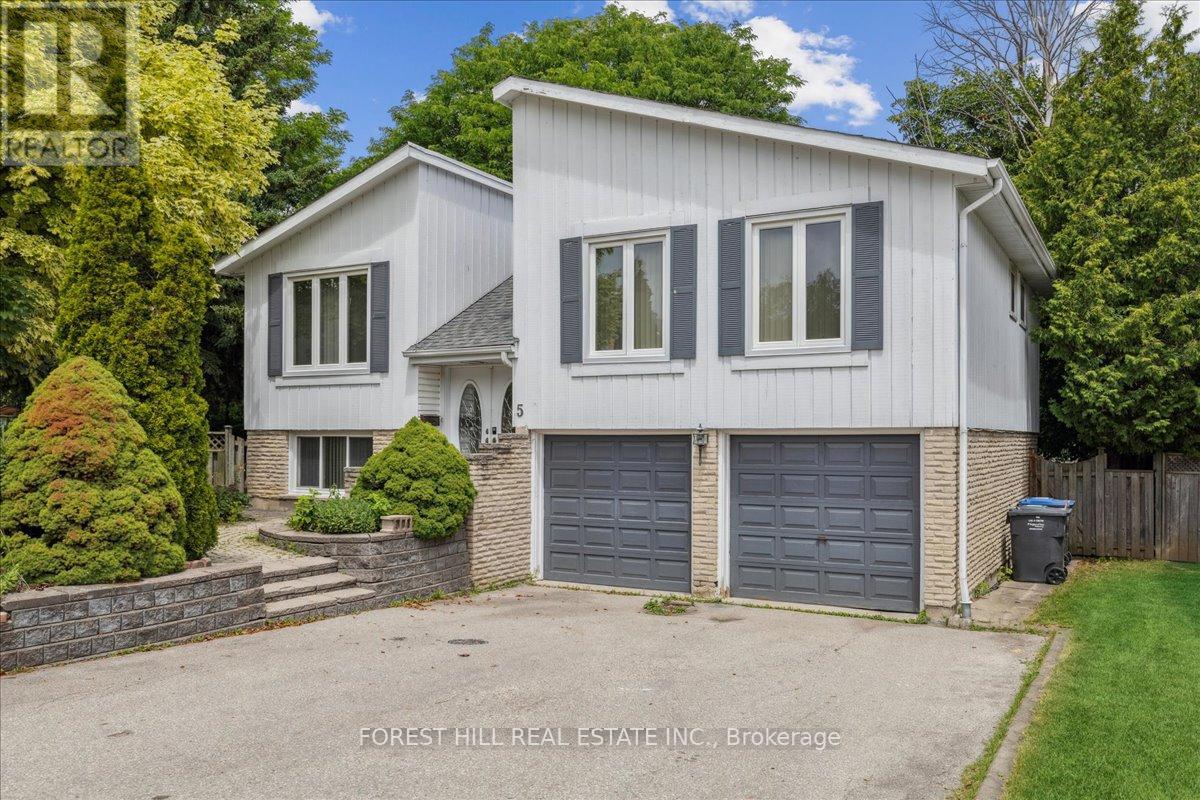5 Helsinki Mews W, Mississauga, ON L5N 1K3