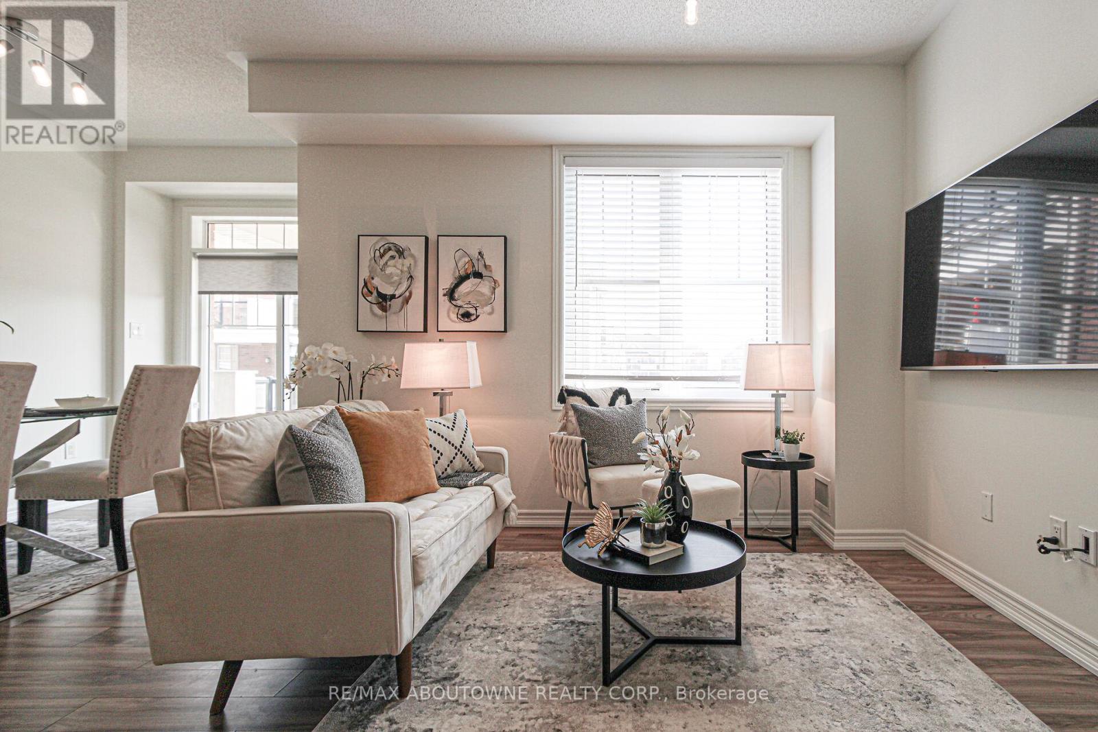 206 2339 Sawgrass Dr, Oakville, ON L6H 7H9