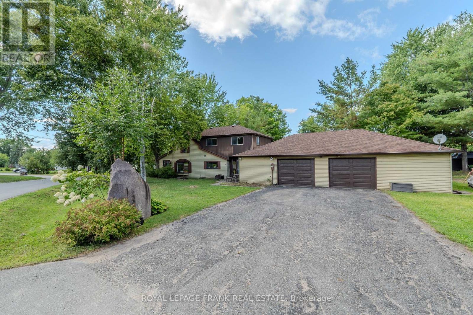 91 Centre St, Scugog, ON L0B 1E0