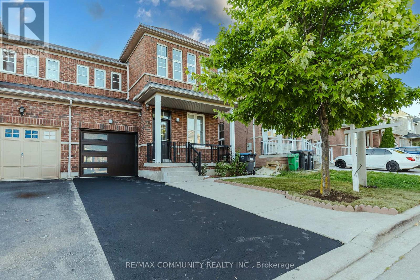 26 Ashdale Rd, Brampton, ON L6Y 5M7