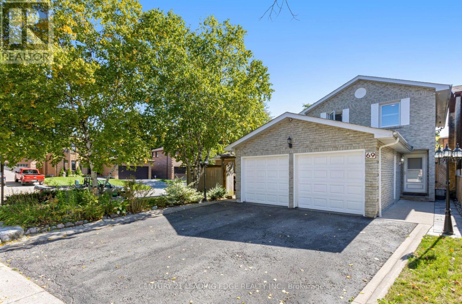 69 Parkinson Rd, Markham, ON L3P 4G7