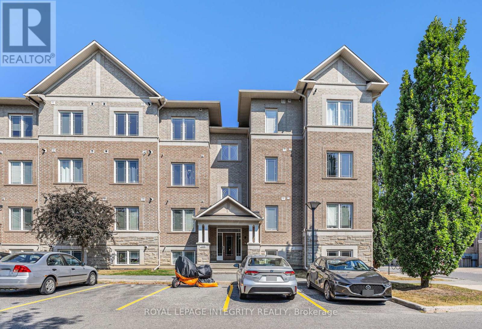 8 188 Paseo Private, Ottawa, ON K2G 4N7