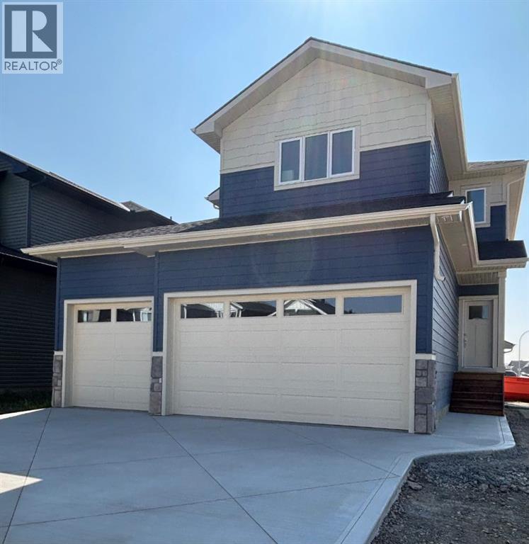 723 Mandalay Link, Carstairs, AB T0M 0N0