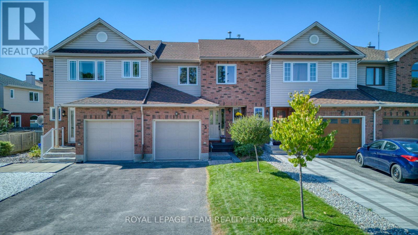 3 Springtree Pl, Ottawa, ON K2M 2H5